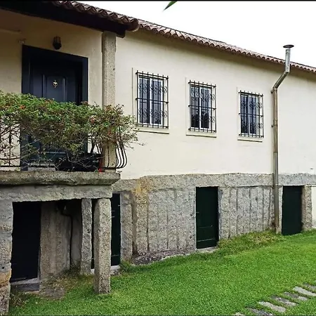 Сasa de vacaciones A Viña De Lina. Con Piscina Y Finca. Pontevedra